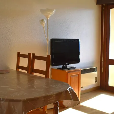 Lägenhet Location 2 Pieces Avec Balcon A Font-romeu - Fr-1-580-19 *